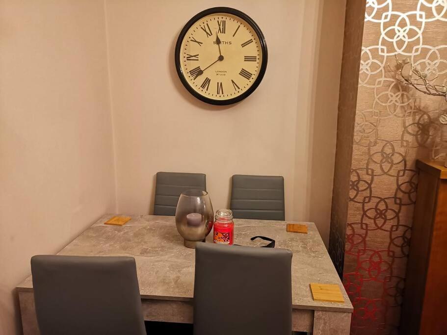 Sommerset Cottages - 2 Bedroom House サンダーランド エクステリア 写真