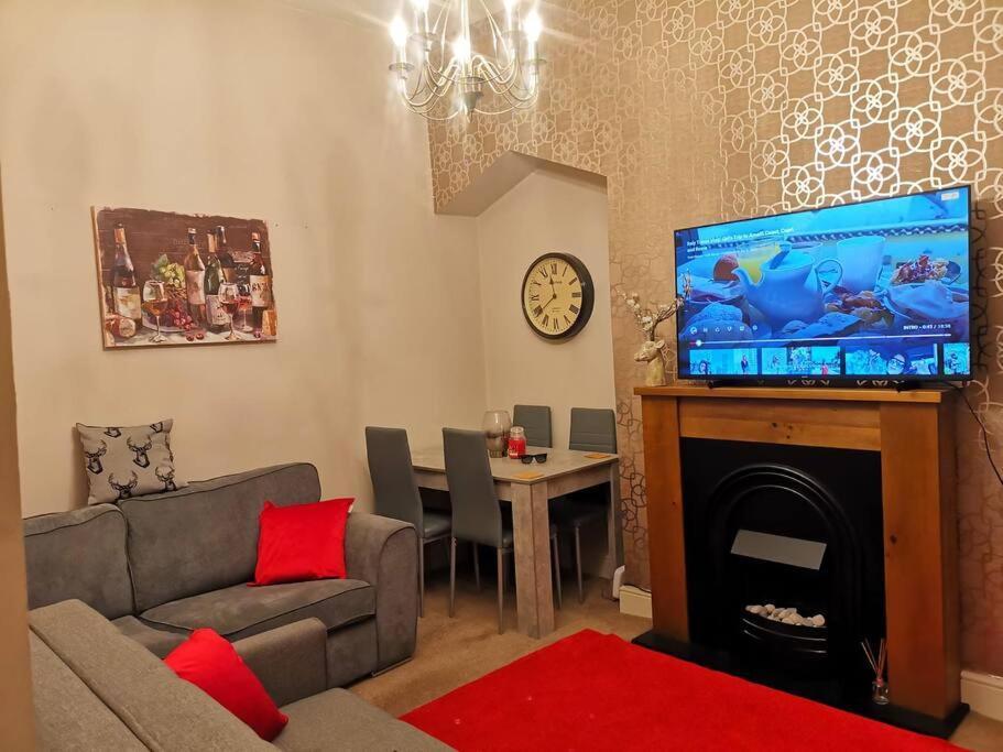 Sommerset Cottages - 2 Bedroom House サンダーランド エクステリア 写真
